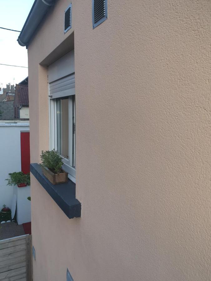 Chambre Privee Au Coeur De Calais Exterior foto