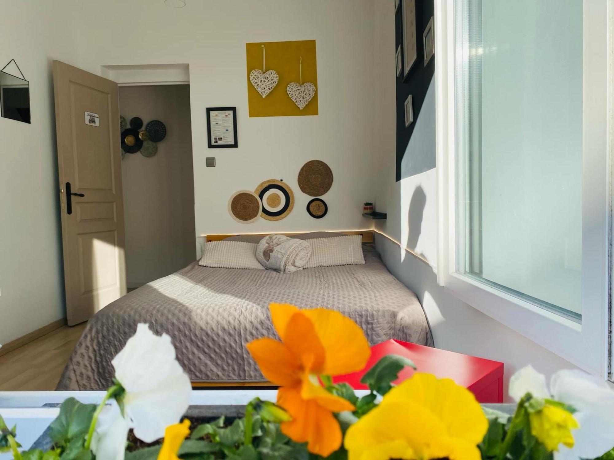 Chambre Privee Au Coeur De Calais Exterior foto